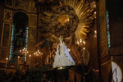 notícia: Manto de Nossa Senhora para o Círio 2020 é inspirado na “mulher vestida com o sol”