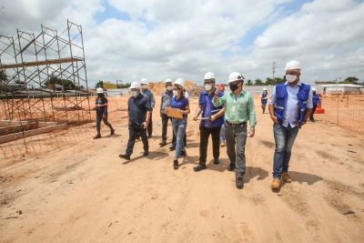 notícia: Primeira-dama do Estado visita as obras das Usinas da Paz