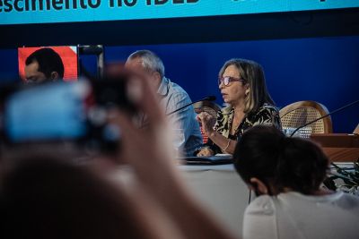 notícia: Secretária apresenta estrutura, projetos e perspectivas da educação a prefeitos eleitos
