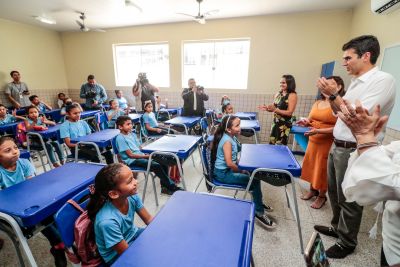 notícia: Comunidade do Jurunas recebe 29º escola entregue pelo governo do Estado