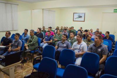 notícia: Pilotos da segurança pública recebem capacitação