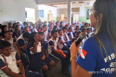 notícia: Cerca de 2 mil pessoas participam do Dia D da Defesa Agropecuária