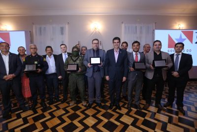 notícia: Policiais civis e militares são homenageados por apreensão histórica de drogas no Pará 