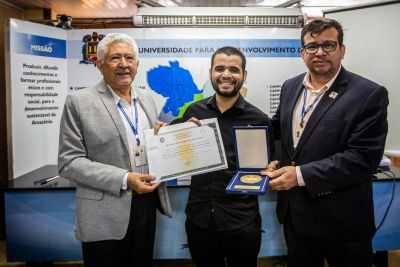 notícia: Universidade do Estado do Pará premia primeiro colocado no Prosel 2020