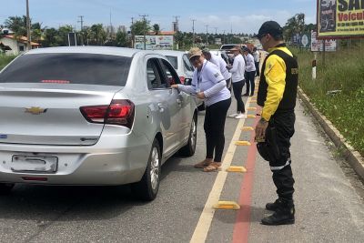notícia: Fiscalização do Detran faz trabalho preventivo em praias do nordeste