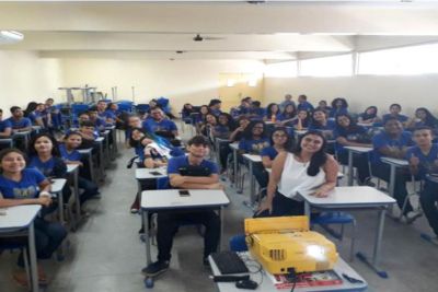 notícia: Assistência psicossocial nas escolas ajuda na aprendizagem dos alunos