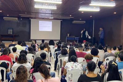 notícia: Candidatos a bolsistas participam de oficina do projeto Mapas Digitais
