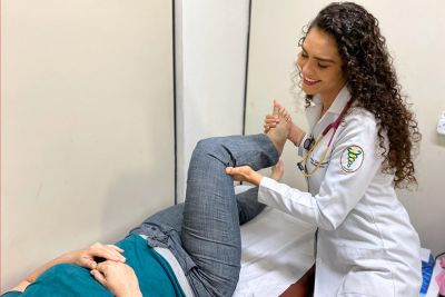 notícia: Hemopa forma mais três profissionais da residência em hematologia e hemoterapia