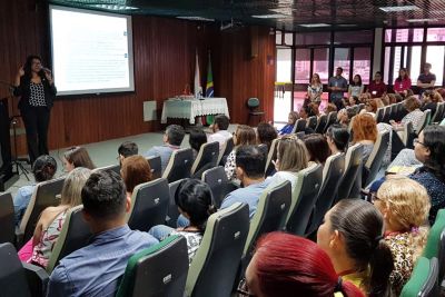 notícia: Pesquisadoras do Evandro Chagas ministram palestra sobre coronavírus no Hemopa