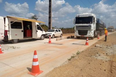 notícia: Quase 70% dos caminhões trafegam com carga acima do peso na PA-150