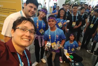 notícia: Alunos da Escola Estadual Jarbas Passarinho se destacam em torneio nacional de robótica