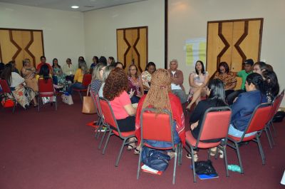 notícia: Flexibilização curricular do novo Ensino Médio é tema de formação na Seduc