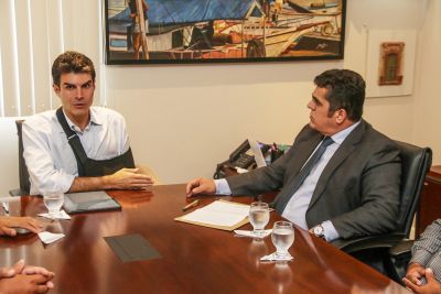 notícia: Governo discute com prefeitos demandas na área de infraestrutura 