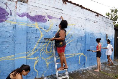 notícia: Mulheres do Benguí se empoderam por meio da arte durante ação do TerPaz