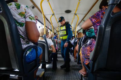 notícia: Operações da PM zeram número de roubos a coletivos em 8 bairros