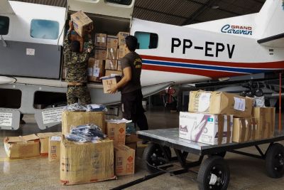 notícia: Equipamentos de proteção são transportados para Santarém