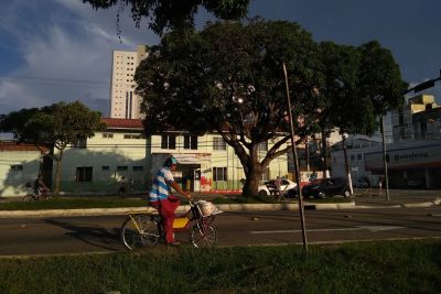 notícia: Mais de 50% da população respeita recomendação e fica em casa na RMB