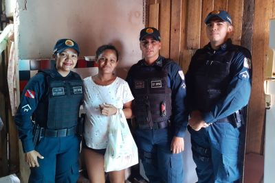 notícia: Policiais do 20º Batalhão doam itens de enxoval a gestante do bairro da Cremação