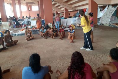 notícia: Acolhidos no Mangueirinho celebram a Páscoa com momento religioso 