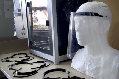 notícia: Uepa produz protetores faciais com impressoras 3D para profissionais da saúde