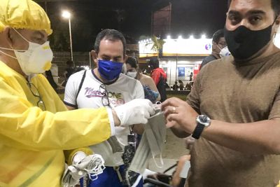 notícia: Governo entrega 200 mil máscaras de tecido para a população