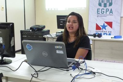 notícia: Escola de Governança abre inscrições para novos cursos