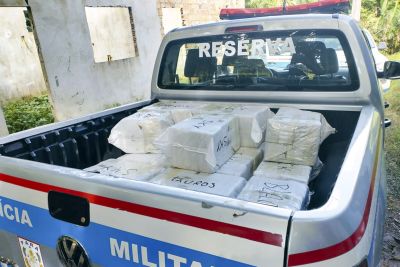 notícia: Polícia Militar apreende mais de 2 toneladas de cocaína em Barcarena