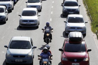 notícia: Detran prorroga até 31 de maio o prazo para licenciamento de veículos