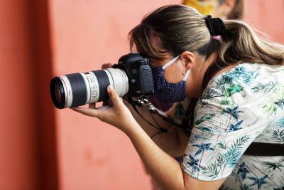 notícia: Fotógrafa voluntária se emociona ao registrar acolhidos no Mangueirão
