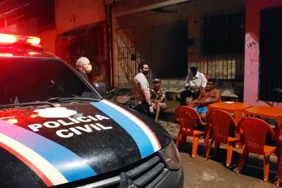 notícia: Polícia Civil autua proprietários e clientes de bares durante lockdown