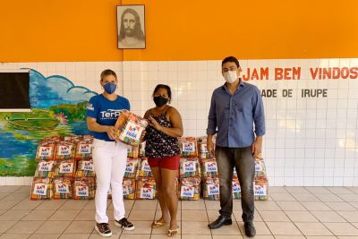 notícia: Ação em parceria entrega cestas básicas a famílias do Guamá durante pandemia