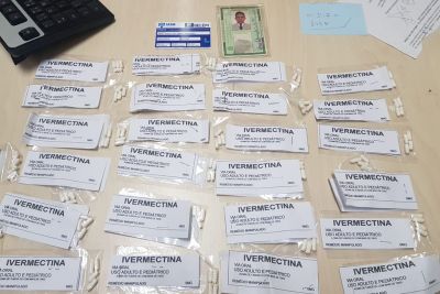 notícia: Auxiliar de enfermagem é detido com medicamentos sem procedência