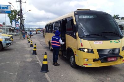 notícia: Arcon fiscaliza transporte intermunicipal em ação integrada
