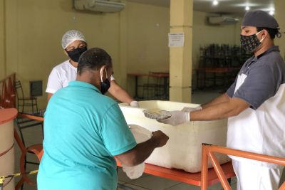notícia: Restaurante comunitário garante alimentação saudável para trabalhadores durante a pandemia