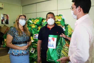 notícia: Pescadores de Mocajuba, Baião e Tucuruí recebem alimentos 