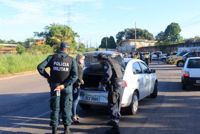 notícia: Operação de combate ao tráfico de drogas resulta na prisão de sete pessoas e mais de 50 autuadas