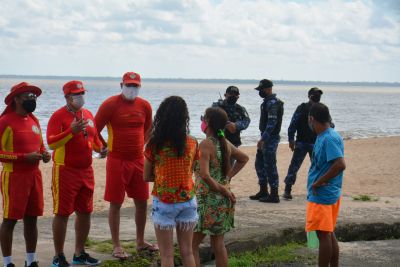 notícia: Bombeiros focam em prevenção e orientação nas praias 