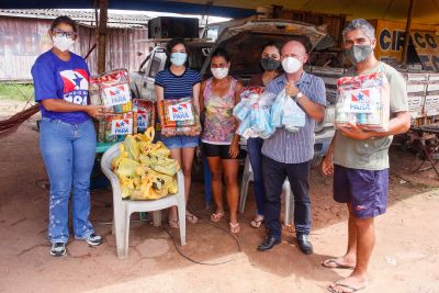 notícia: Em 10 municípios, Estado entrega 200 kits de higiene e alimentação para famílias circenses