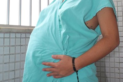 notícia: Apoio psicológico garante gravidez segura para pacientes do HC