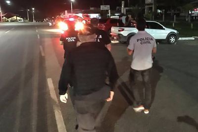 notícia: Polícia autua restaurante que deu festa, no sábado, em Salinópolis