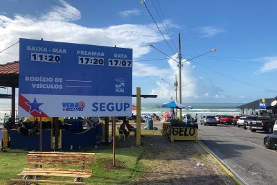 notícia: Segup instala placas em praias de Salinas para informar horário das marés