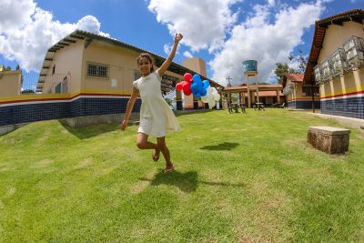 notícia: Governo do Estado entrega escola totalmente reconstruída e ampliada em Cachoeira do Piriá