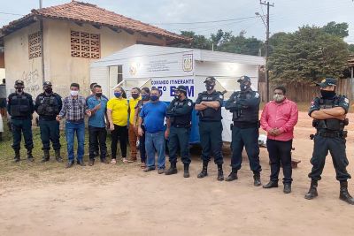 notícia: Em Santarém, projeto aproxima Polícia Militar da comunidade 