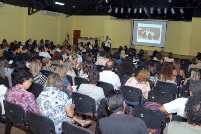 notícia: Seduc certifica 26.300 professores capacitados pelo Pacto Nacional pela Alfabetização
