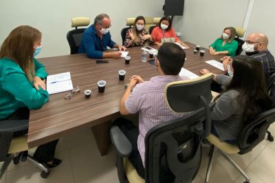 notícia: Governo do Estado dialoga com concursados da Seduc