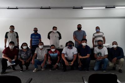 notícia: Estado discute com extrativistas e pescadores o Plano de Desenvolvimento da Pesca