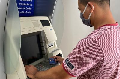 notícia: Servidores estaduais recebem salários de agosto a partir da próxima quinta-feira (27)