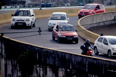 notícia: Descontos de IPVA para finais de placa 00 a 30 vai até segunda (14)