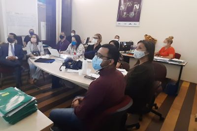 notícia: Órgãos debatem fluxo de atendimento às mulheres vítimas de violência 