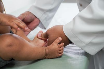 notícia: Sespa assegura especialistas para atendimento ortopédico infantil 